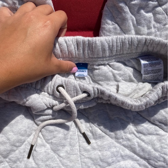 Old navy puffed grey sweats size:M - Picture 2 of 5